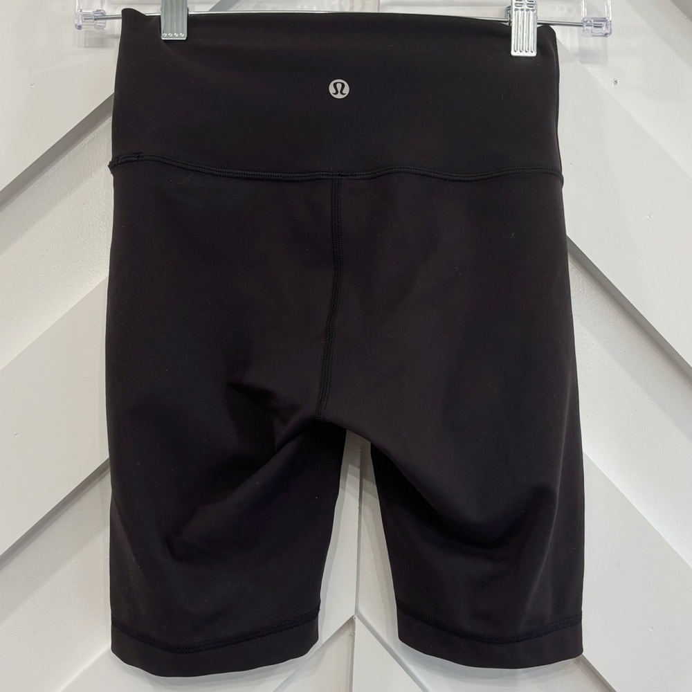 Lululemon Wunder Train High Rise Shorts 8" Size 4 In Black